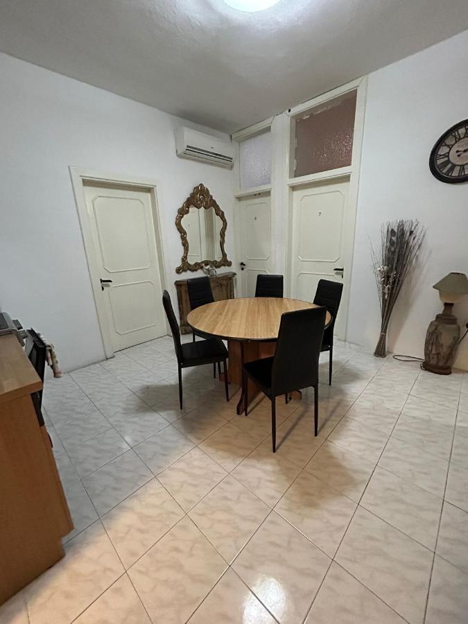 Boutique Rooms Sliema Bagian luar foto